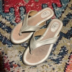 B.O.C. Zita Tooled Flip-Flop Thong Toe Post Sandal Cream Size 8M
